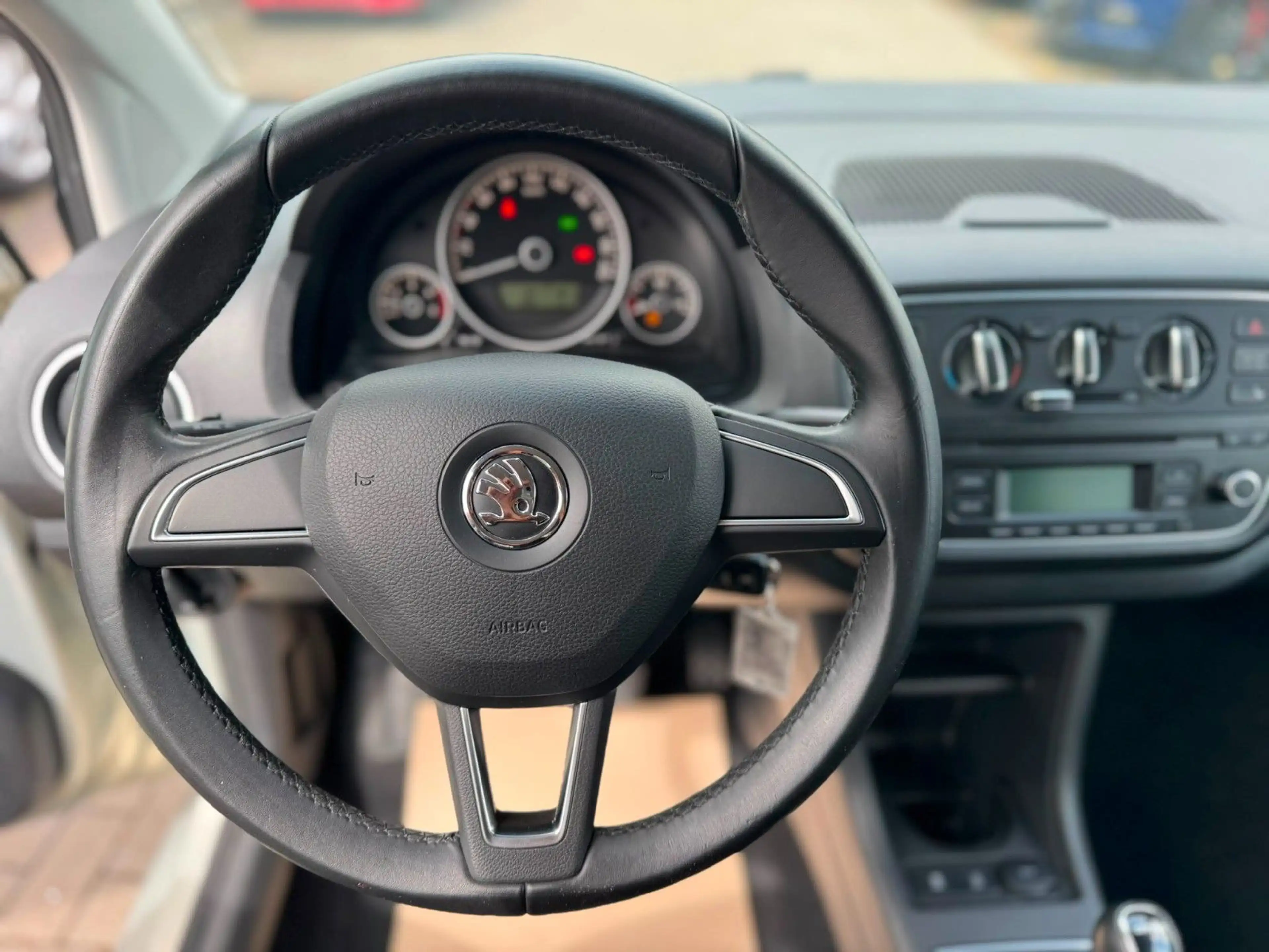 Skoda Citigo Elegance Automatik*Klima*Szhz*Alu — photo 13