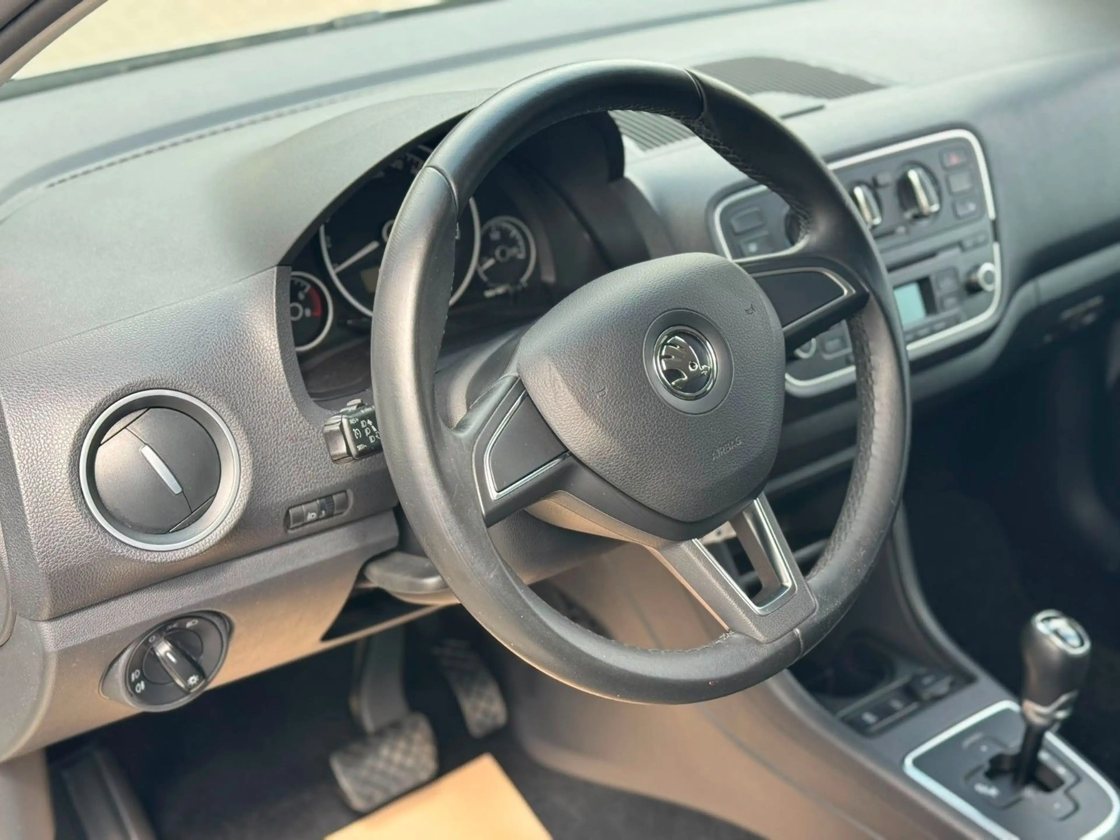 Skoda Citigo Elegance Automatik*Klima*Szhz*Alu — photo 12