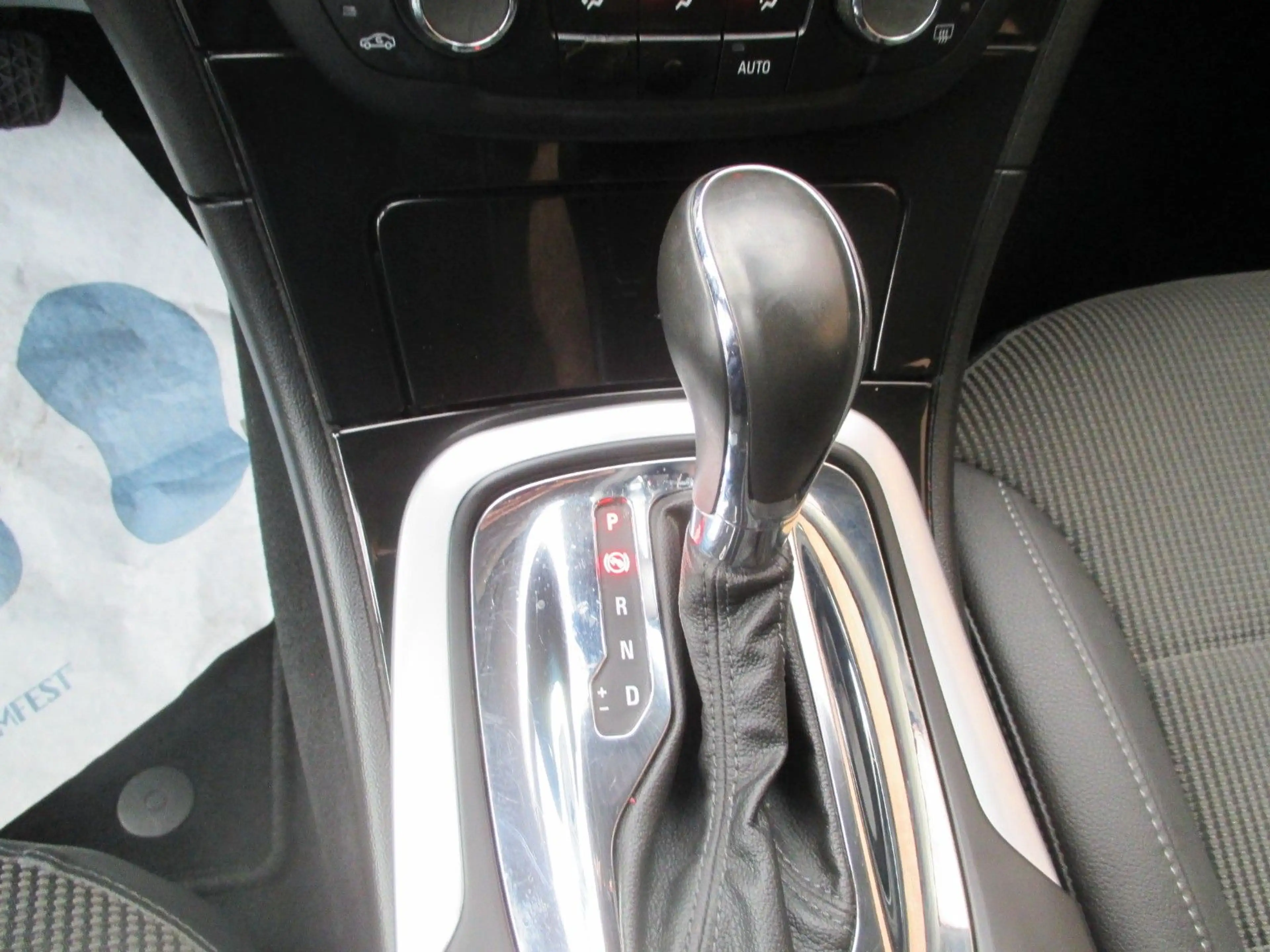 Opel Insignia A Lim. Cosmo — photo 10
