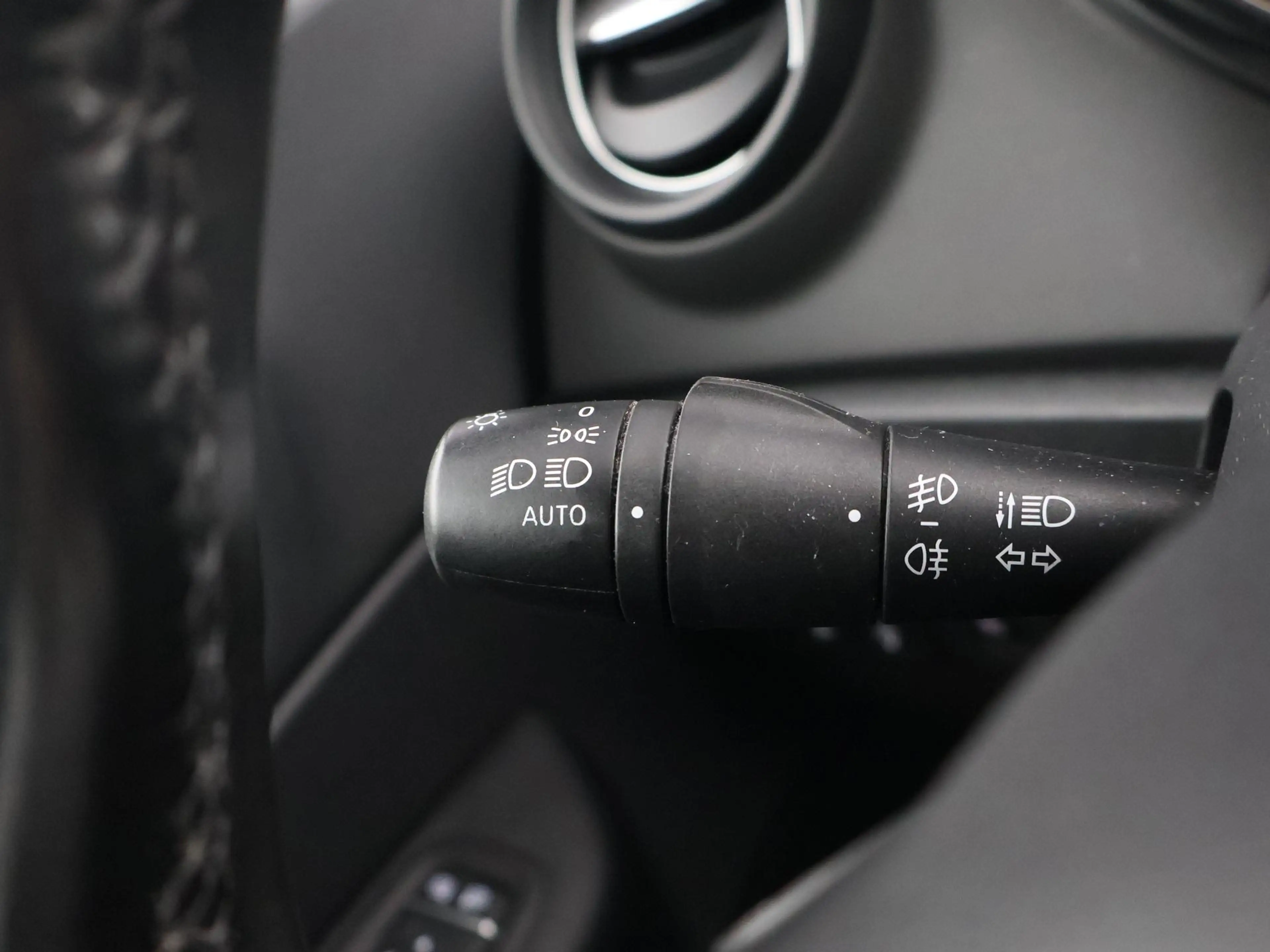 Renault Captur 0.9 TCe EDITION ONE + LEDER | TREKHAAK | CAMERA | — photo 29