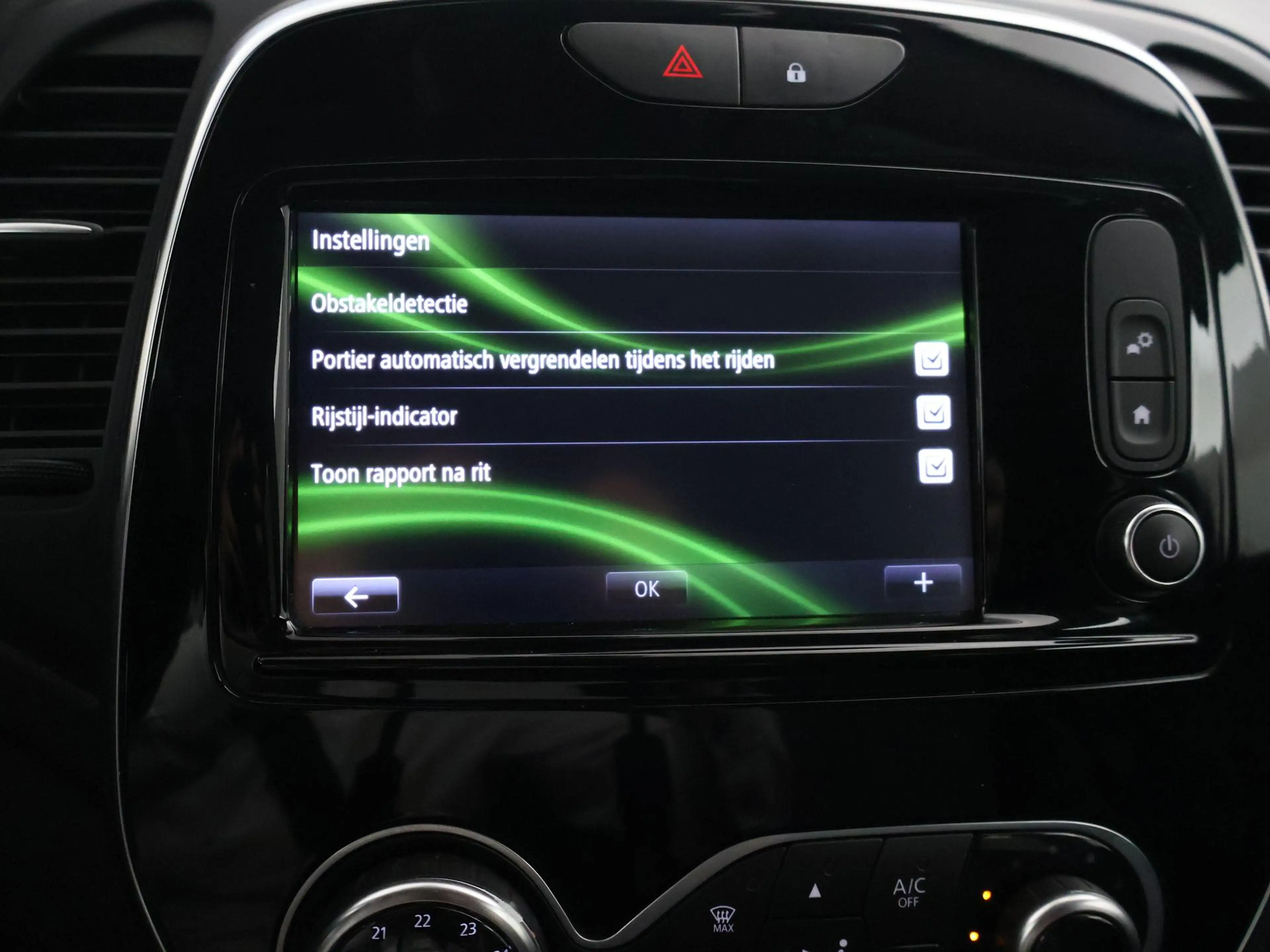 Renault Captur 0.9 TCe EDITION ONE + LEDER | TREKHAAK | CAMERA | — photo 39