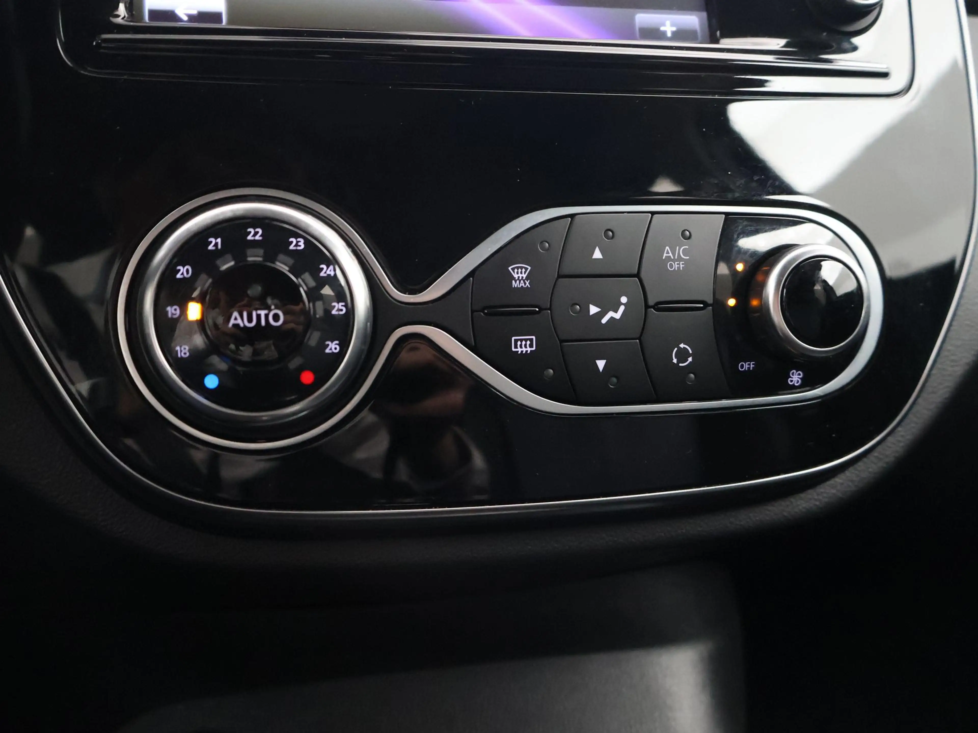 Renault Captur 0.9 TCe EDITION ONE + LEDER | TREKHAAK | CAMERA | — photo 43