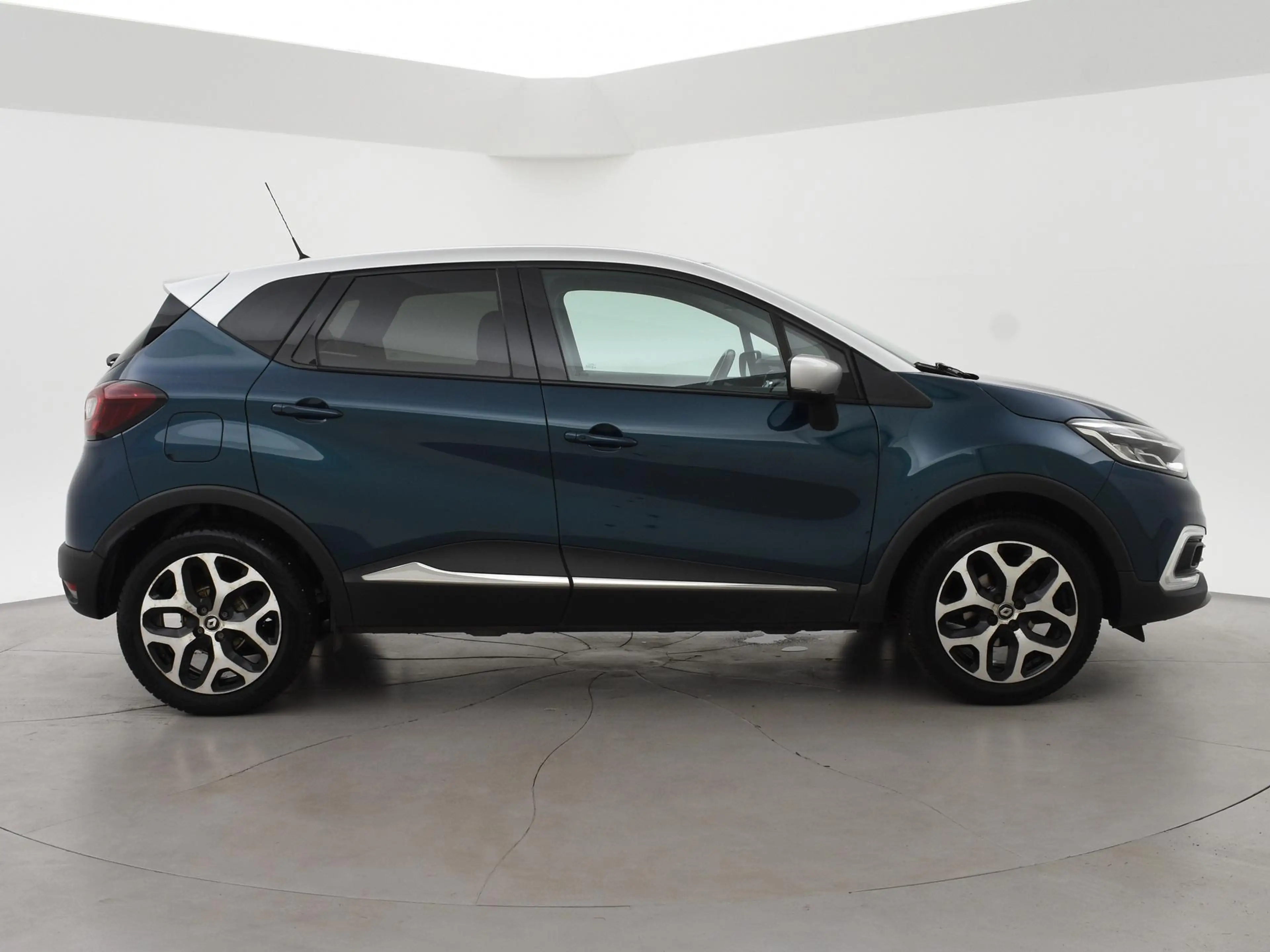Renault Captur 0.9 TCe EDITION ONE + LEDER | TREKHAAK | CAMERA | — photo 15