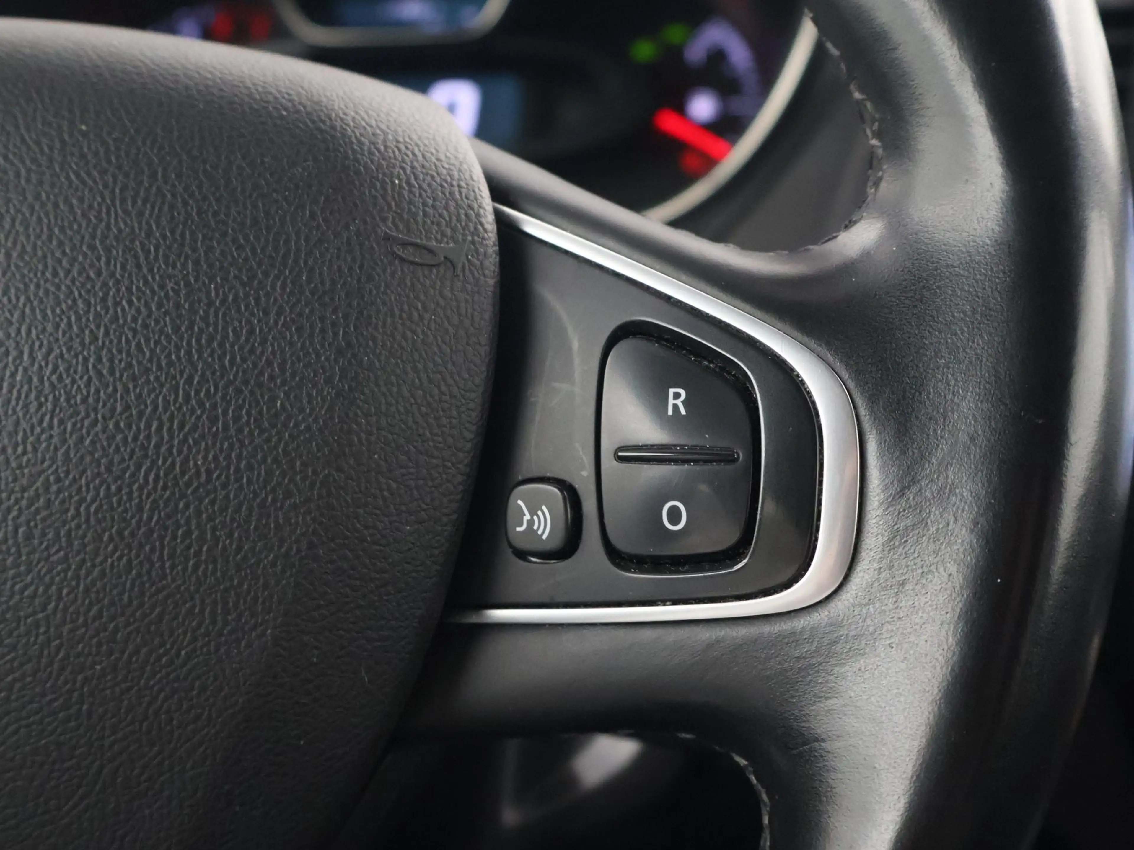 Renault Captur 0.9 TCe EDITION ONE + LEDER | TREKHAAK | CAMERA | — photo 33