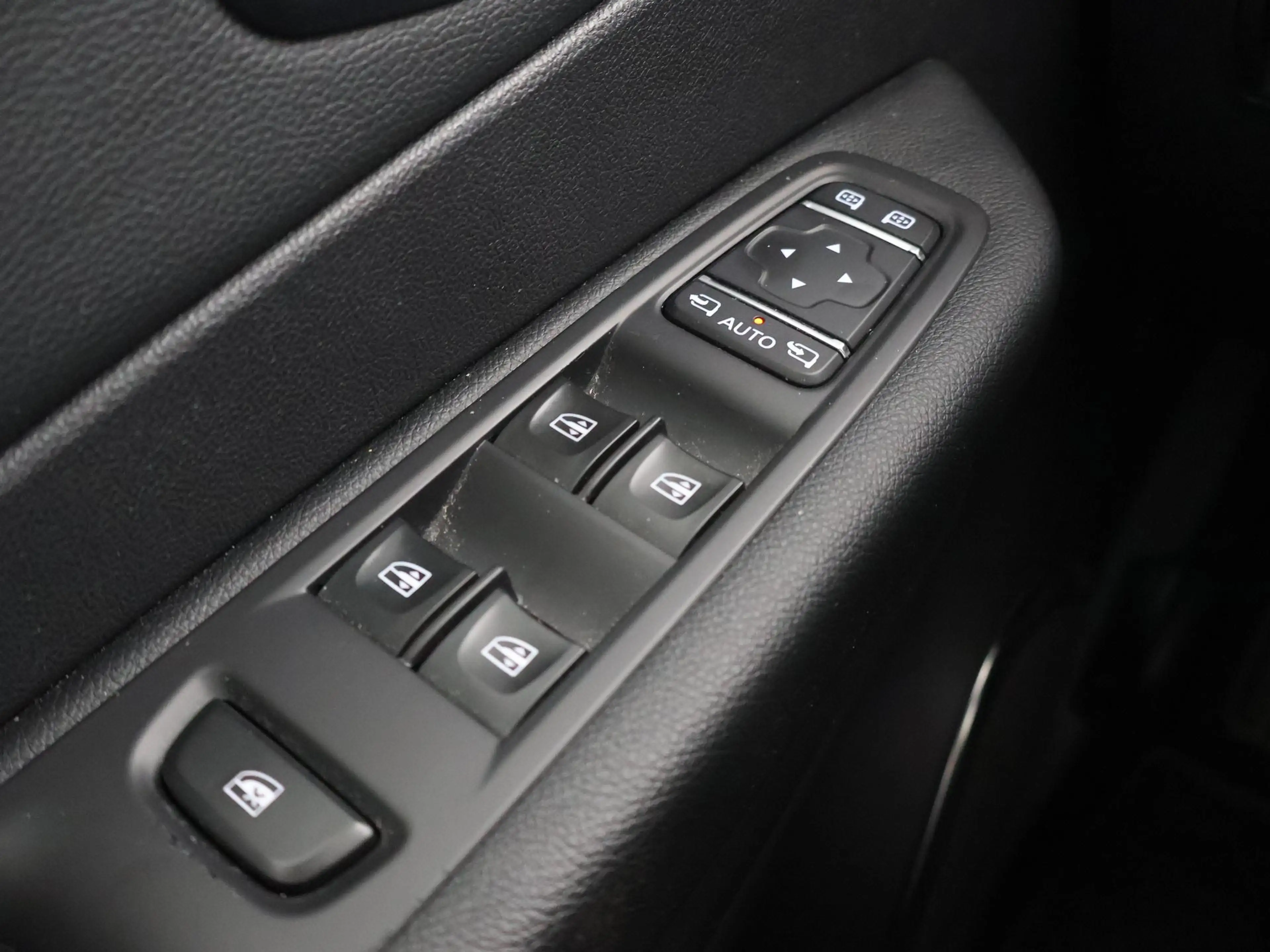 Renault Captur 0.9 TCe EDITION ONE + LEDER | TREKHAAK | CAMERA | — photo 28