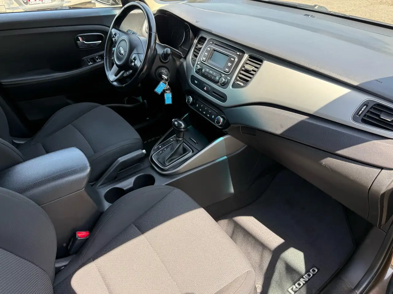 Kia Rondo fotografie Kia Rondo