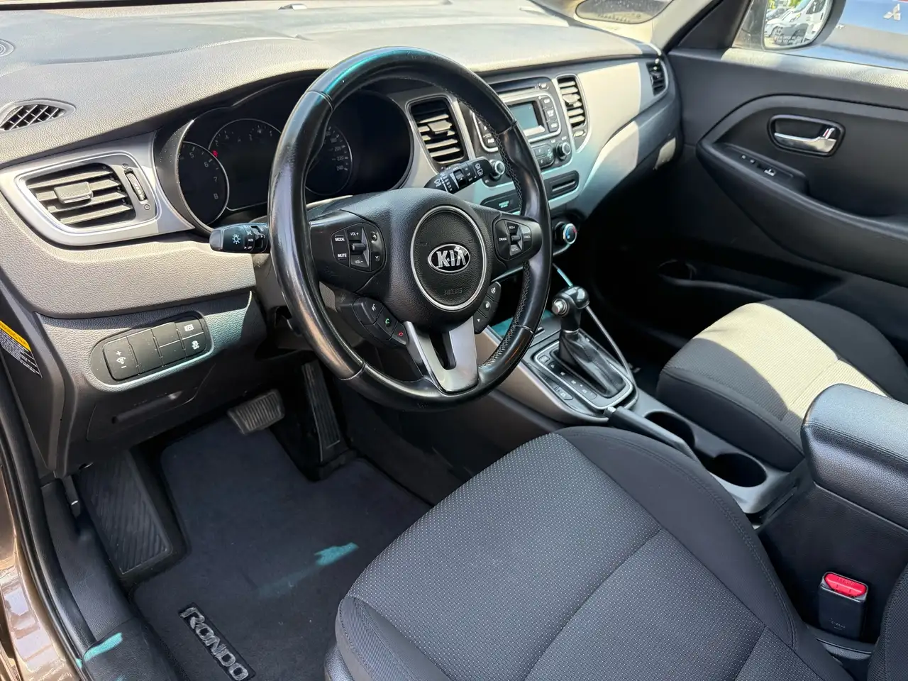 Kia Rondo fotografie Kia Rondo