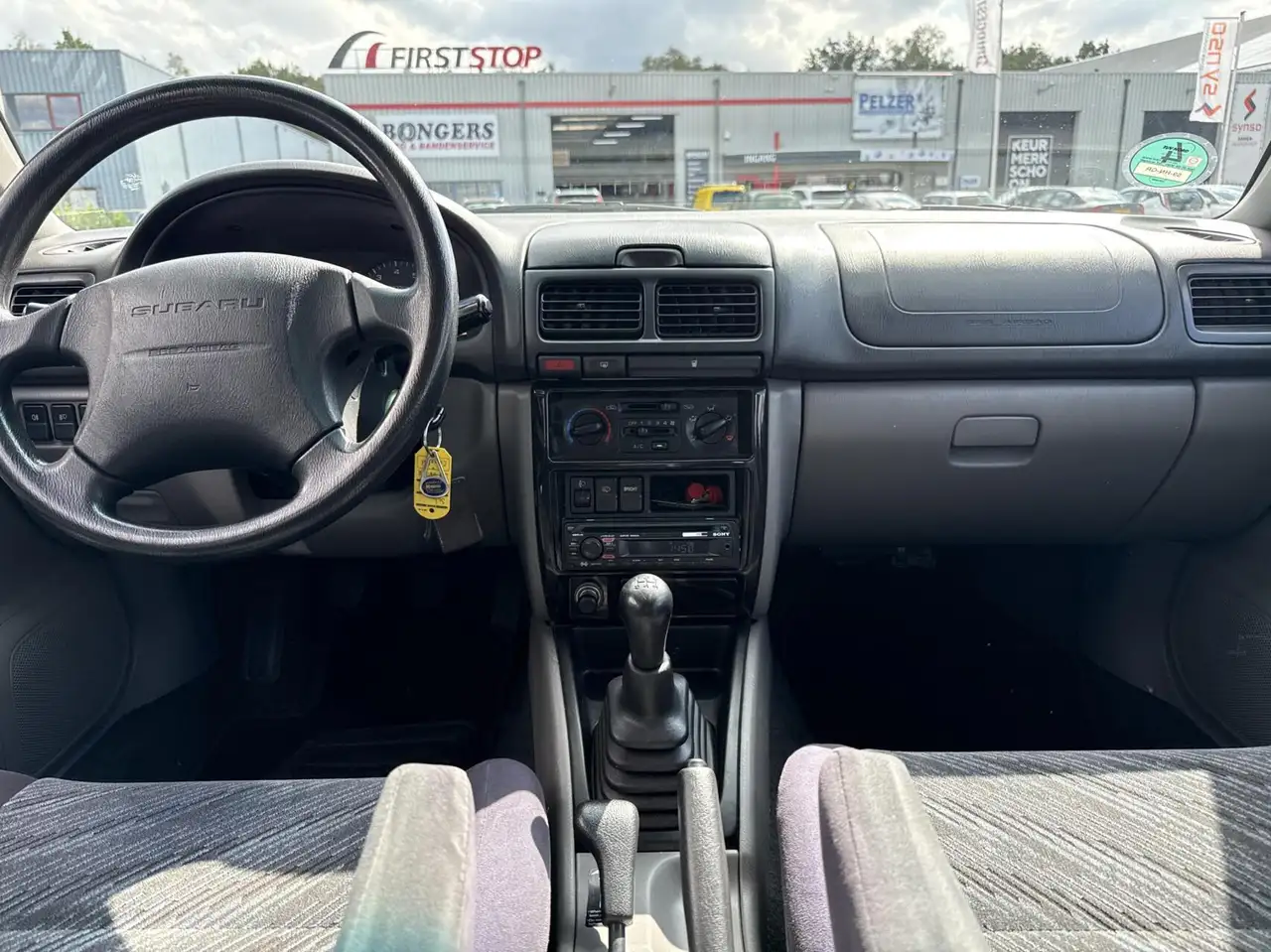 Subaru Forester 2.0 AWD, airco ,trekhaak, top onderhouden in prima, foto 2