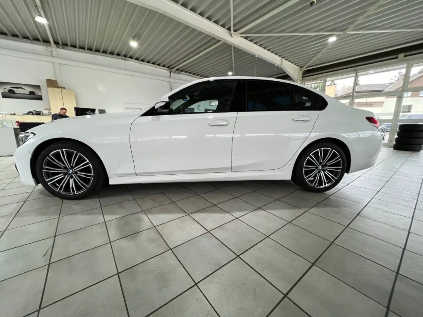 BMW 320 d M Sport/LIVE/LASER/NAVI/ACC/AHK/GARANTIE! Blanc - 2