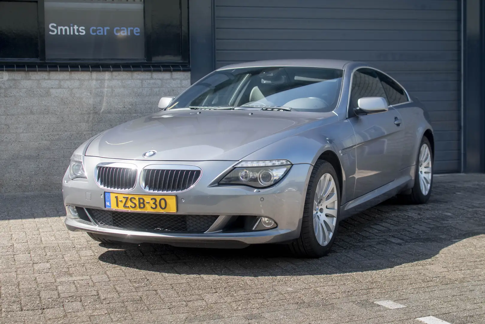 BMW 630 630i Šedá - 1