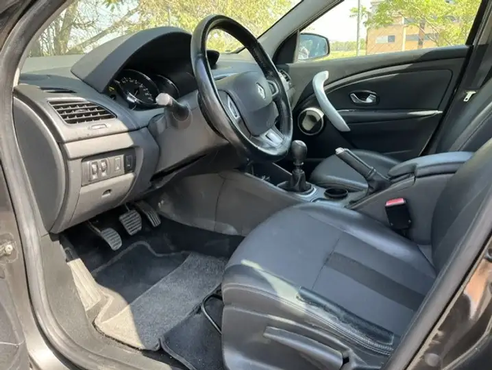 Renault Fluence 2026, foto 8