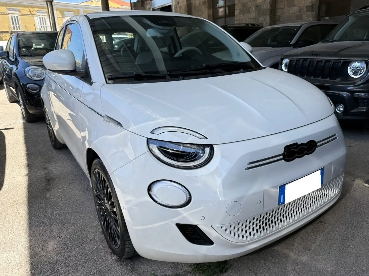 Fiat 500e 500e 320 42 kWh La Prima by Bocelli Bílá - 2