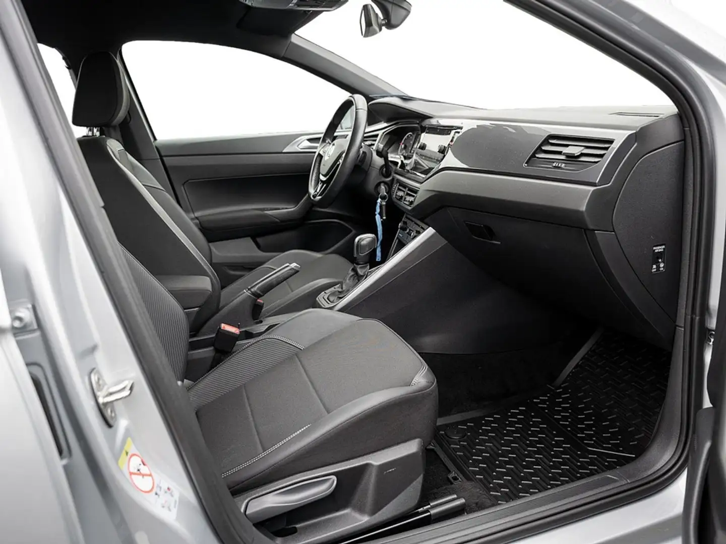 Volkswagen Polo 1.0 TSI Comfortline DSG NAVI ACC SHZ PDC Silber - 2