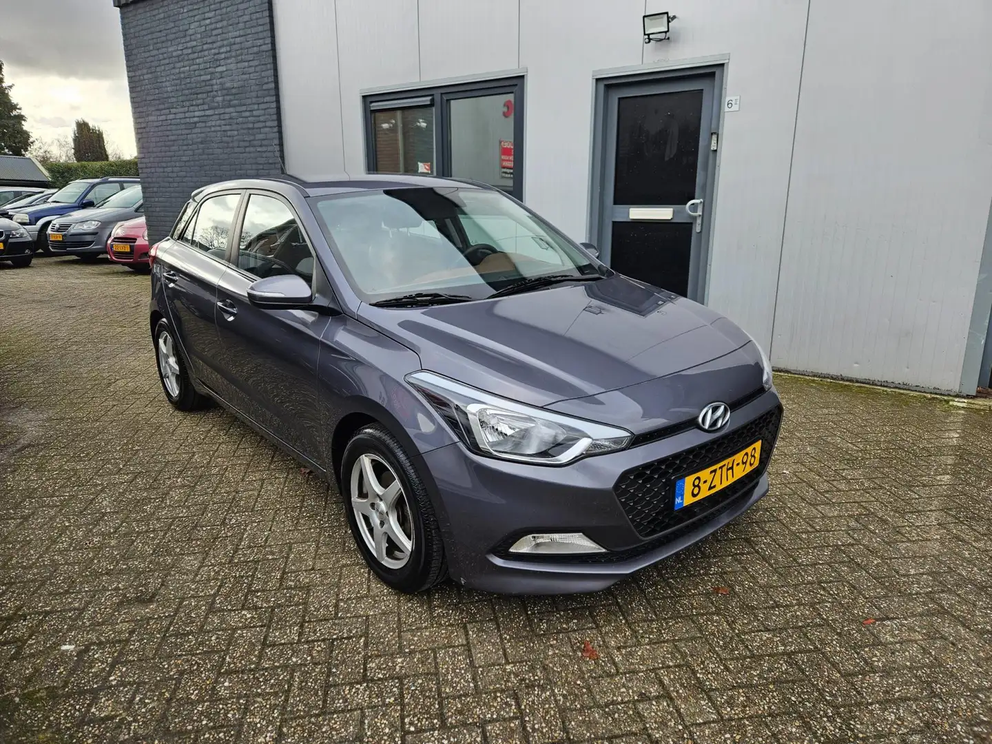Hyundai i20 1.2 LP i-Drive Cool 5D| Airco| nwe APK|NAP Grau - 1
