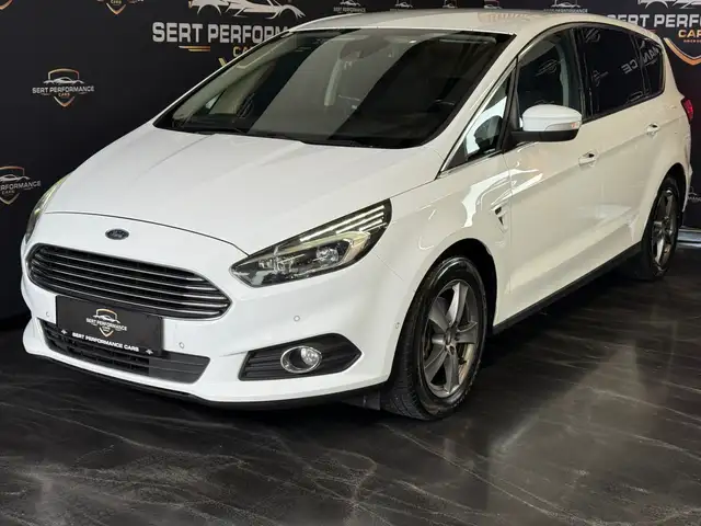Ford S-Max Titanium