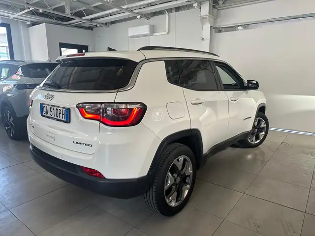 Jeep Compass view 4