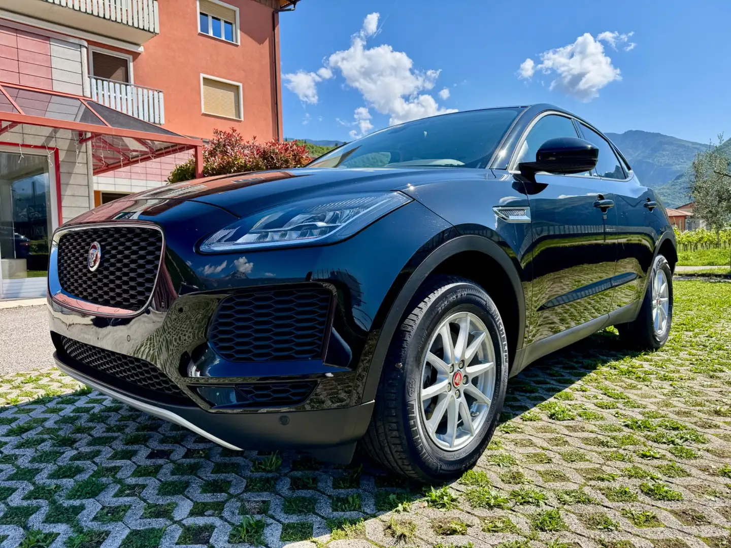Jaguar E-Pace 2.0D 150 CV S Noir - 1