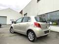 Toyota Yaris 1.3i *Essence*2010*Airco* Beige - thumbnail 3