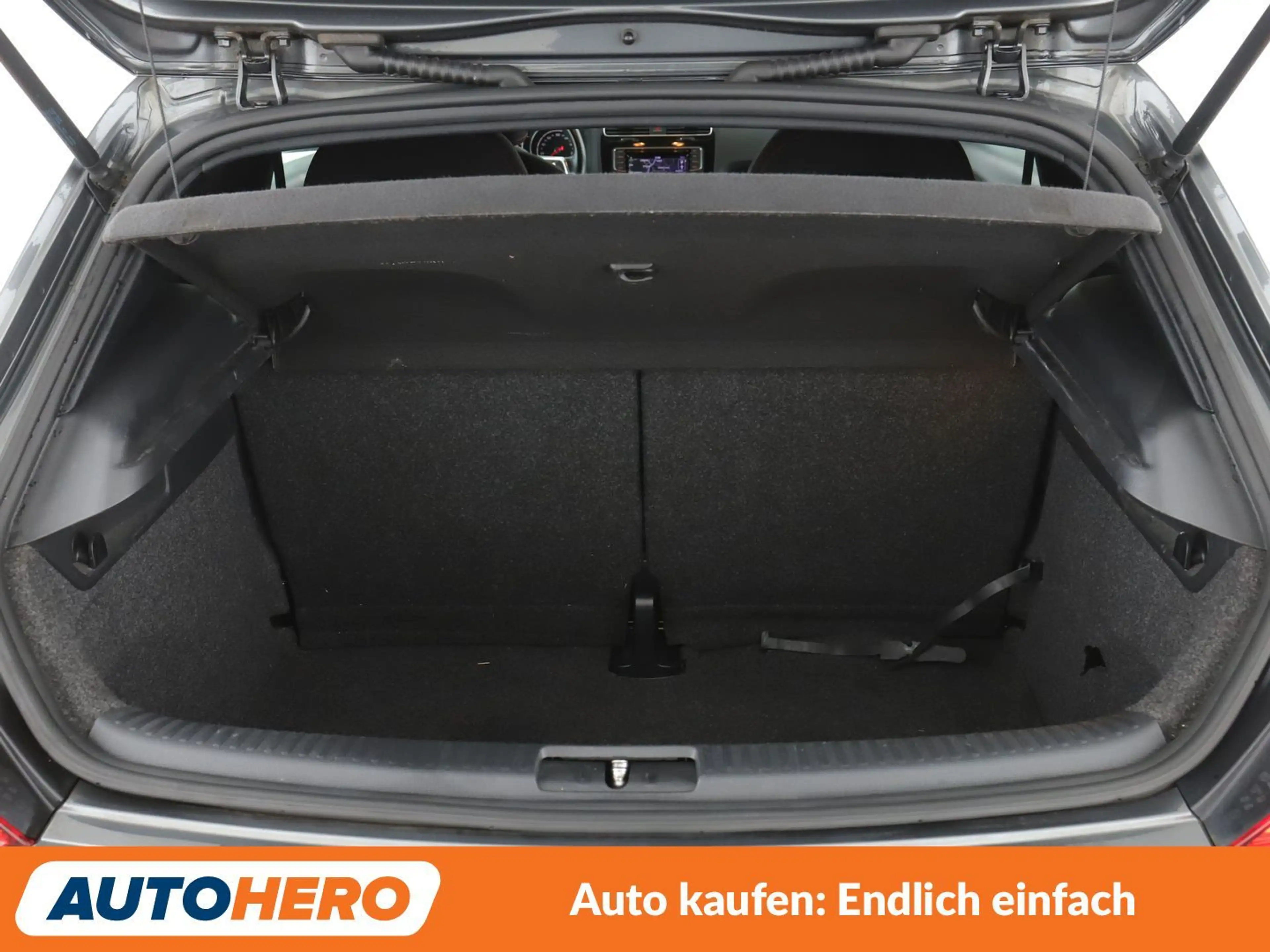 Volkswagen Scirocco 2.0 TSI Sound BM*NAVI*TEMPO*XENON*PDC* — photo 11