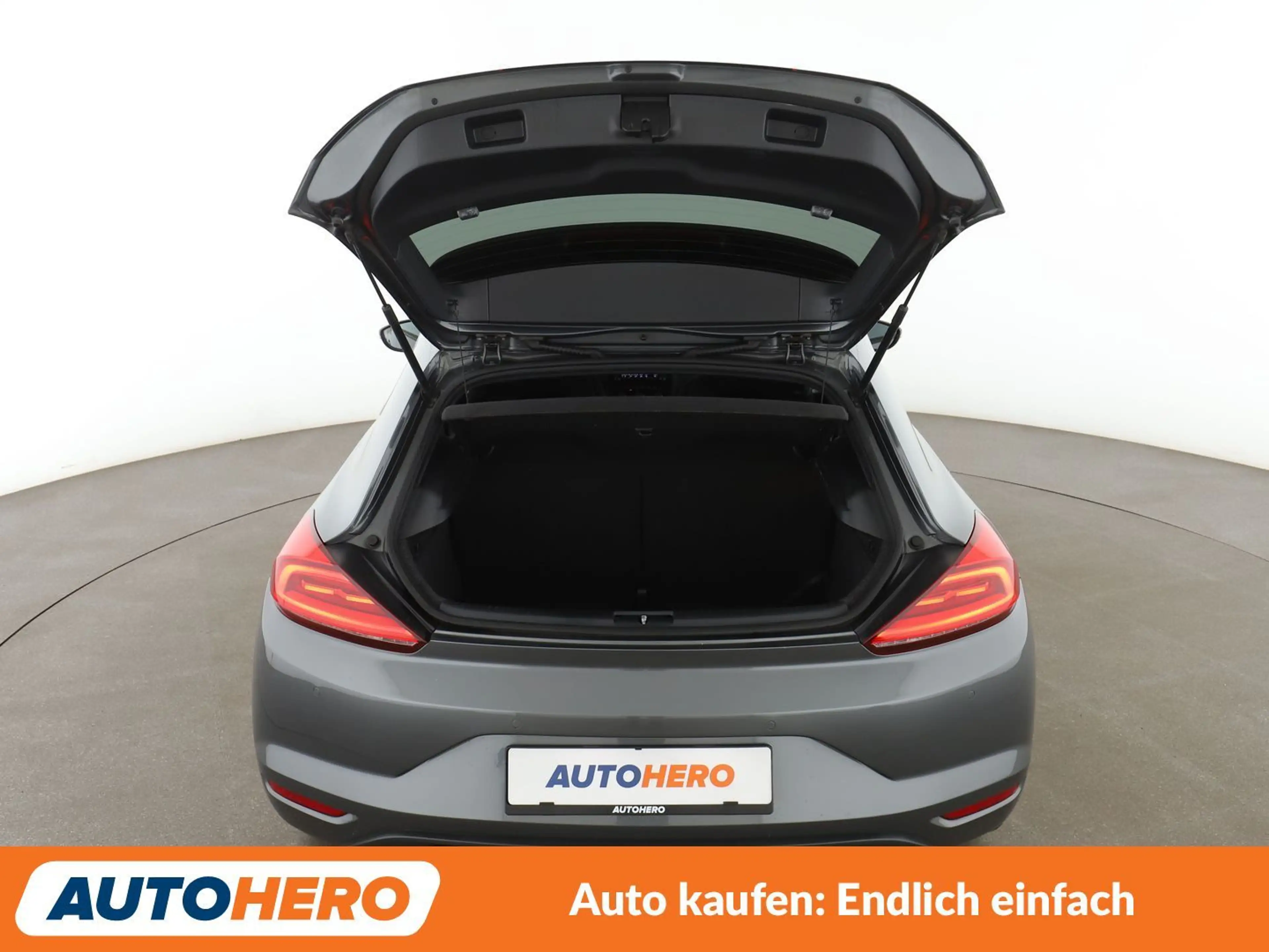 Volkswagen Scirocco 2.0 TSI Sound BM*NAVI*TEMPO*XENON*PDC* — photo 10