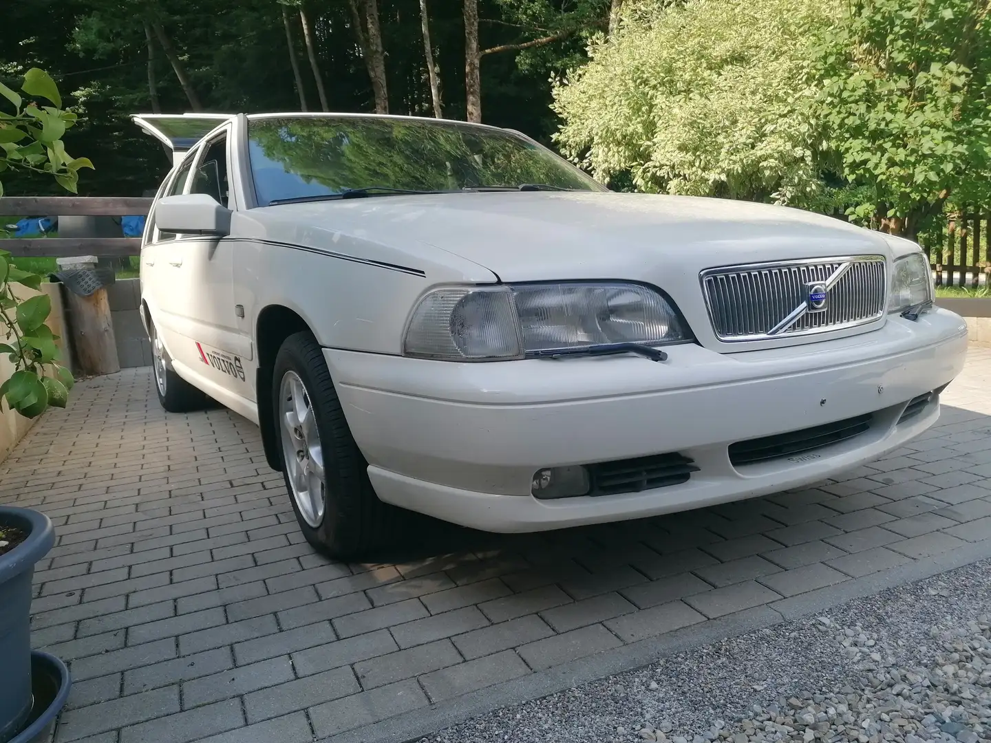 Volvo V70 TURBO Alb - 2