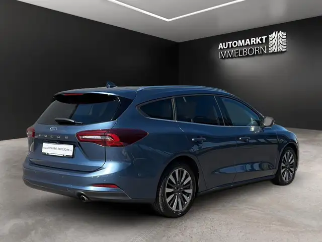 Ford Focus view 8
