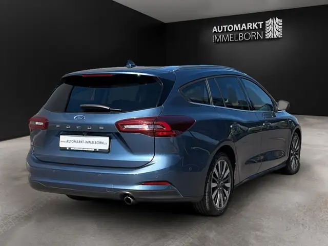 Ford Focus view 7