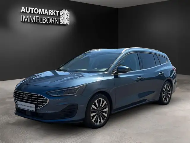 Ford Focus view 4