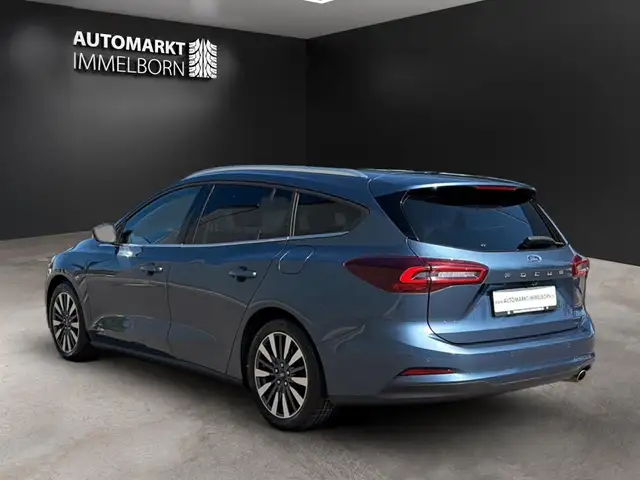 Ford Focus view 6