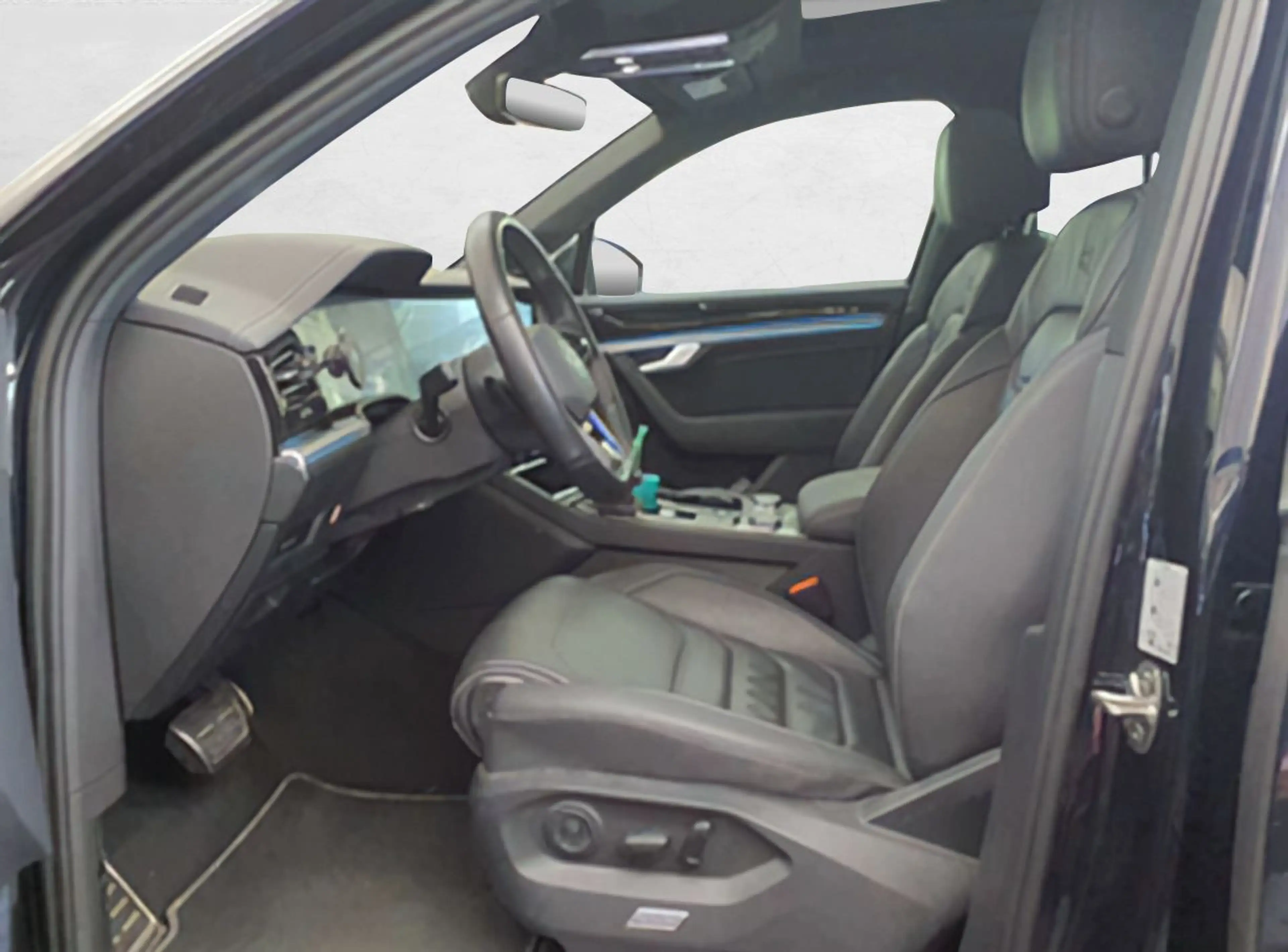 Volkswagen Touareg 3.0 V6 TSI eHybrid R 4M*NAVI*AHK*KAM*HUD — photo 4