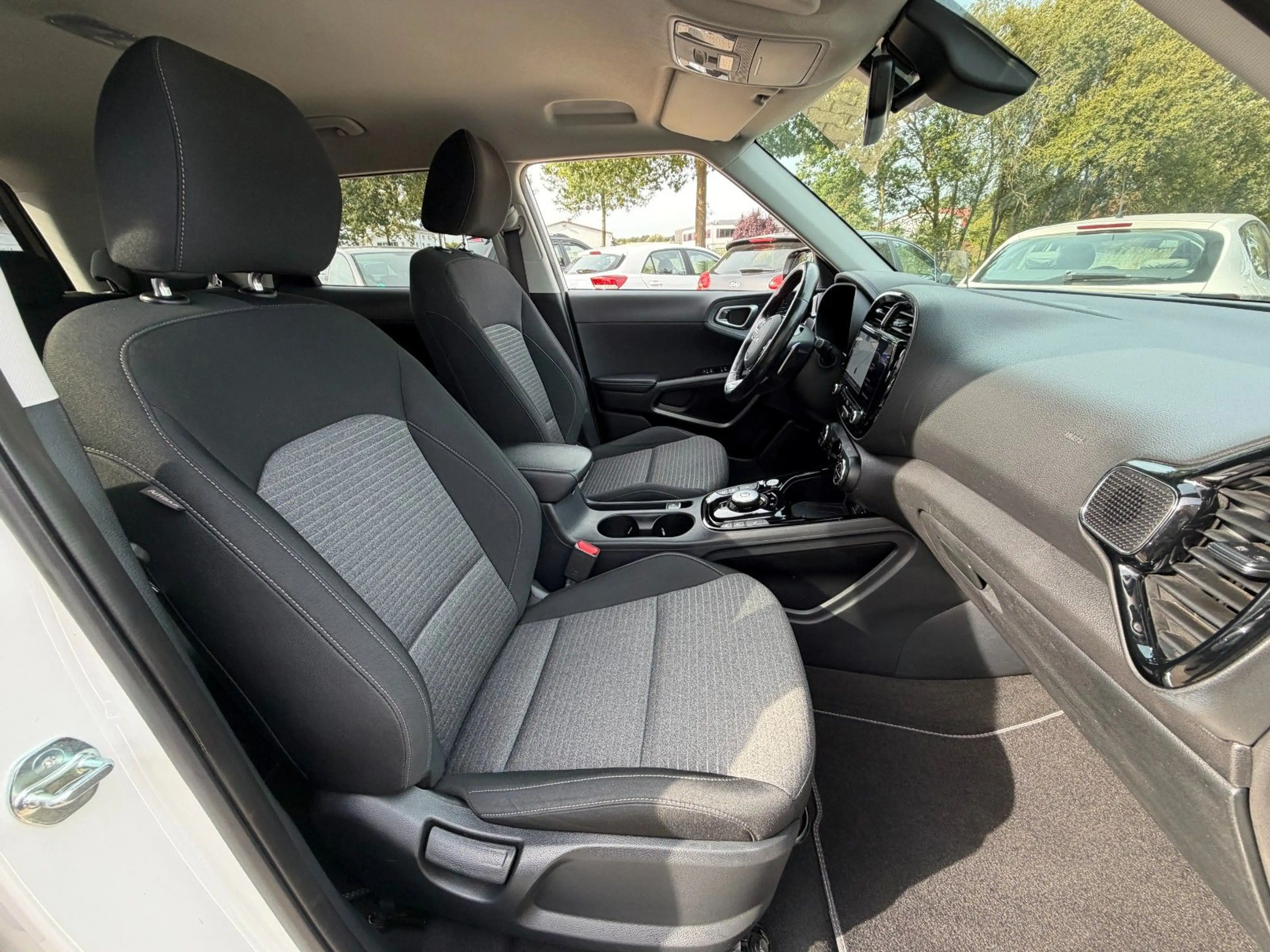 Kia Soul Elektro Inspiriration 64kwh — photo 13