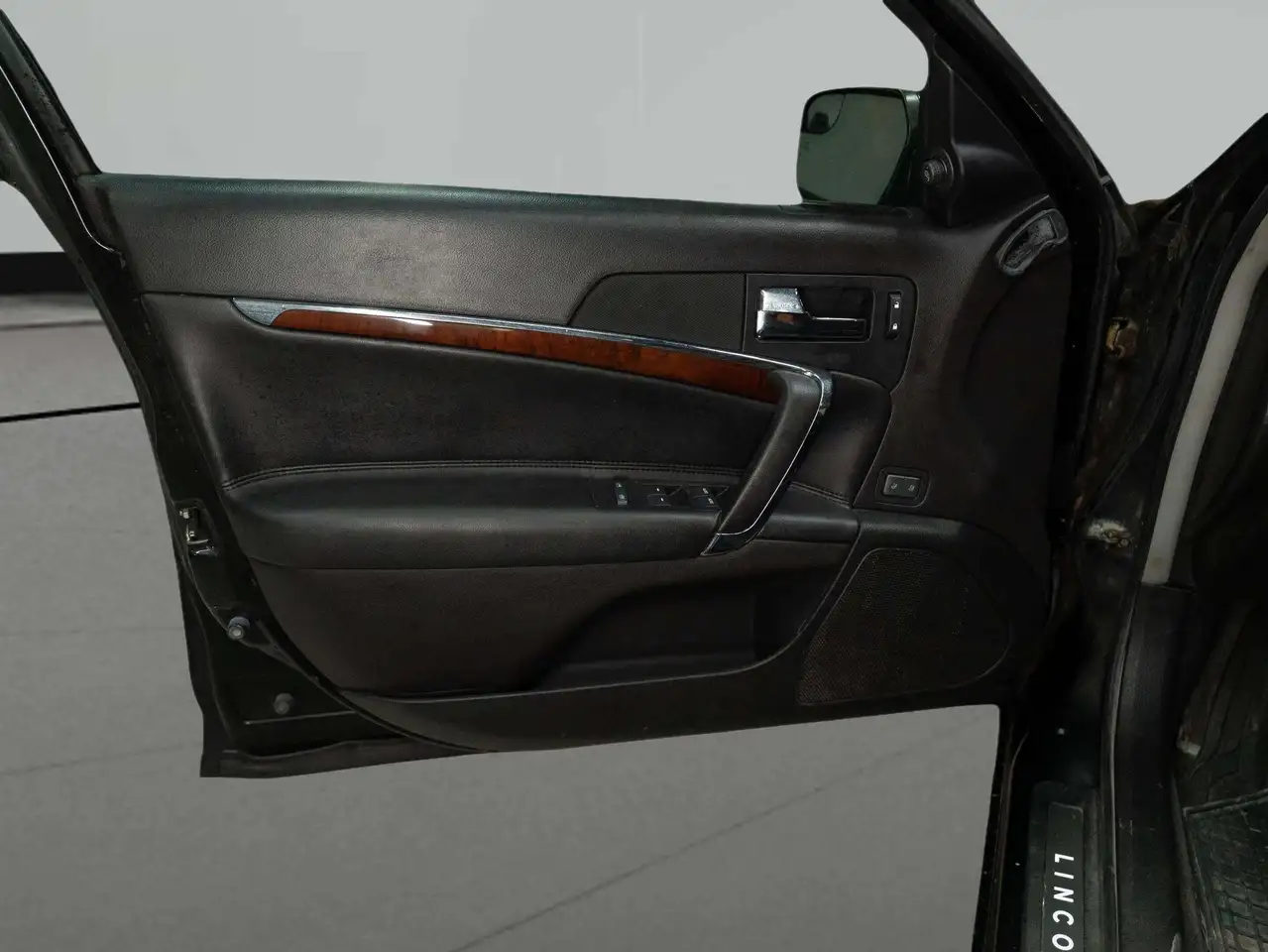 Lincoln MKZ photo Lincoln MKZ