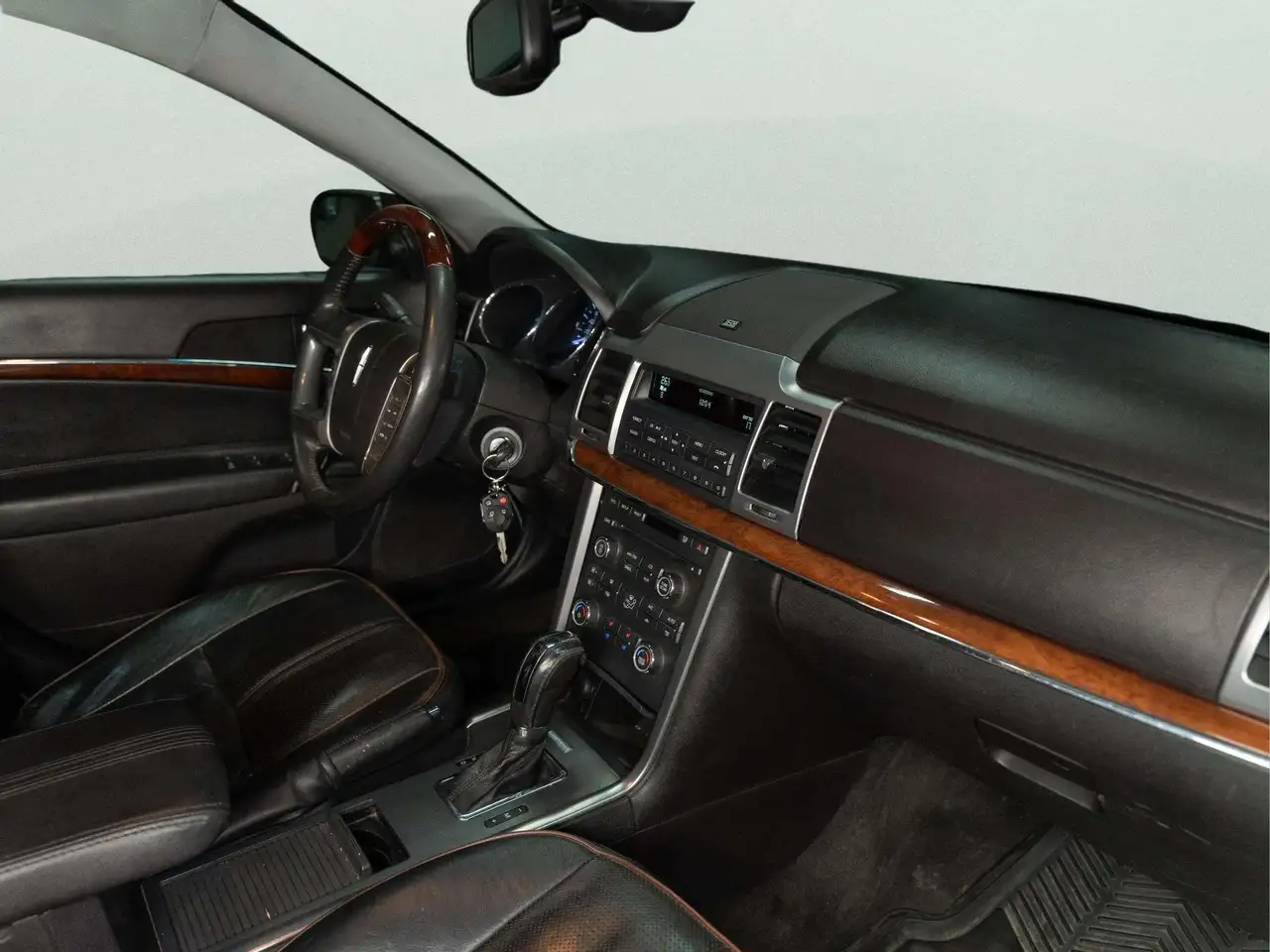 Lincoln MKZ photo Lincoln MKZ