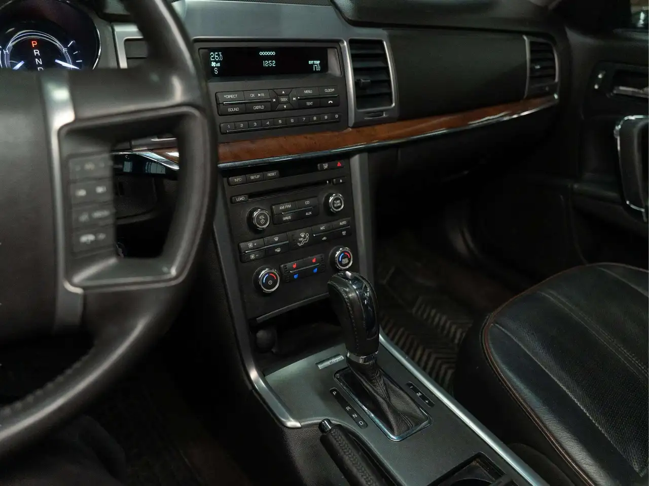 Lincoln MKZ photo Lincoln MKZ