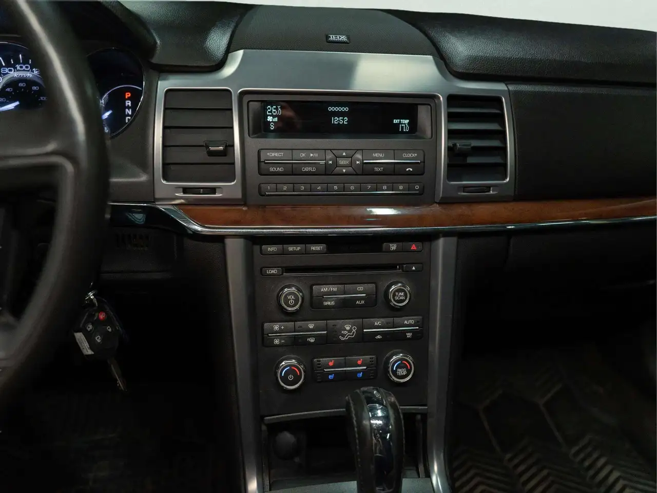 Lincoln MKZ photo Lincoln MKZ