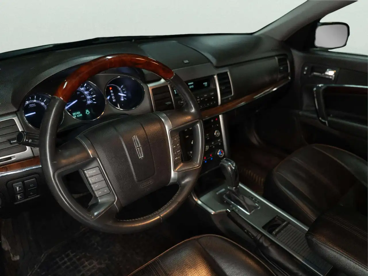 Lincoln MKZ photo Lincoln MKZ