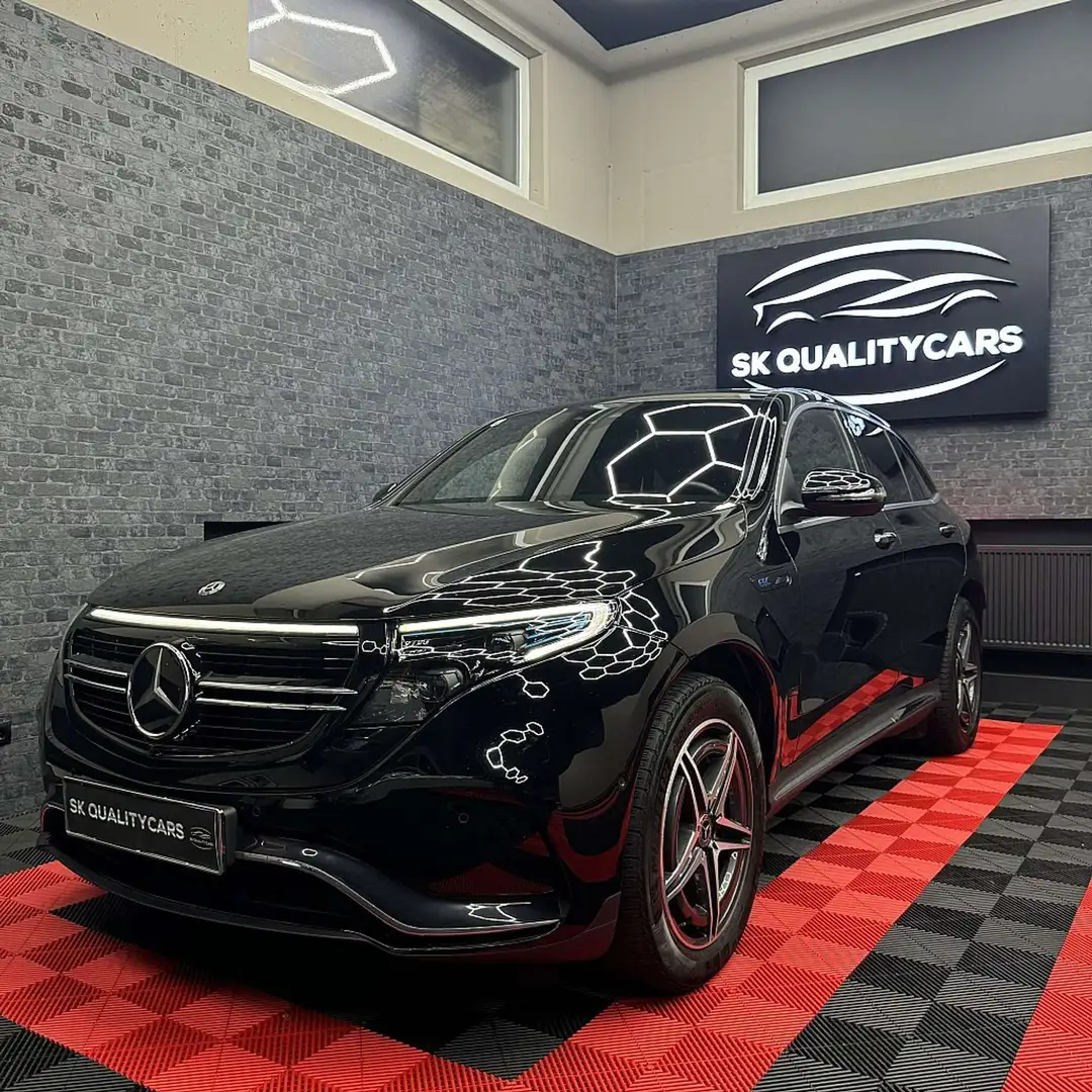 Mercedes-Benz EQC 400 4MATIC AMG Line Schwarz - 1