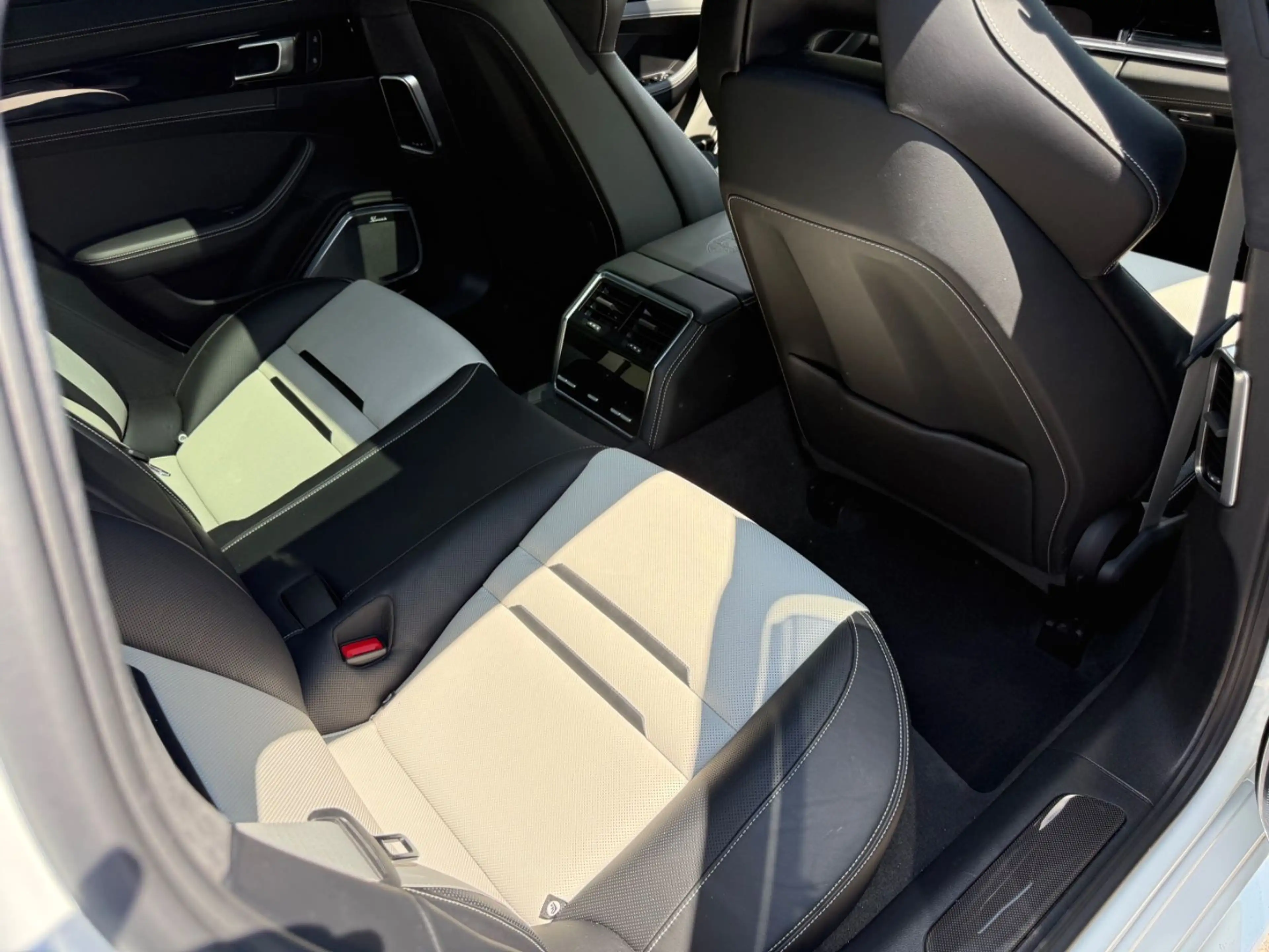 Porsche Panamera Turbo S E-Hybrid - PORSCHE APPROVED- — photo 13