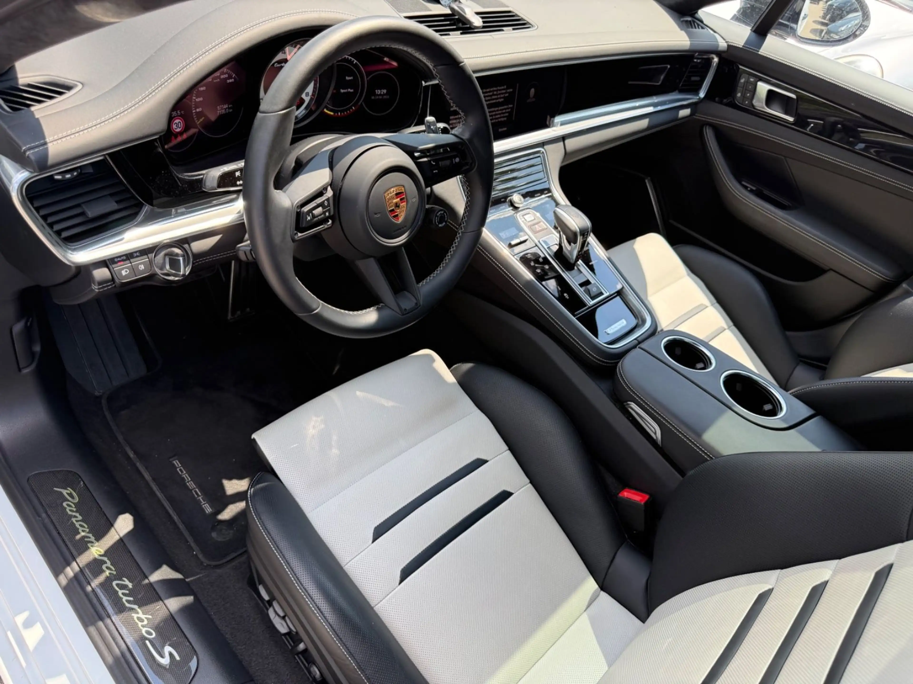 Porsche Panamera Turbo S E-Hybrid - PORSCHE APPROVED- — photo 8