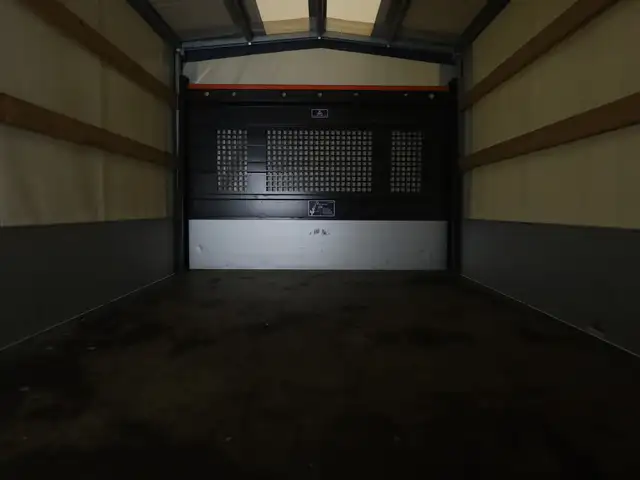 Renault Master view 13