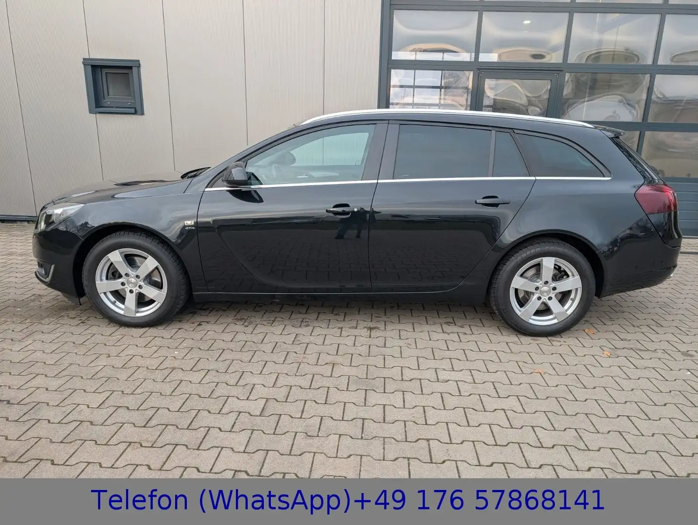 Opel Insignia SportsTourer 2.0 CDT Bi-Xenon Automatik Schwarz - 2