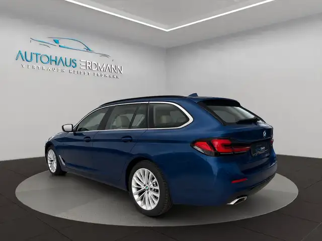 BMW 5 Series view 5