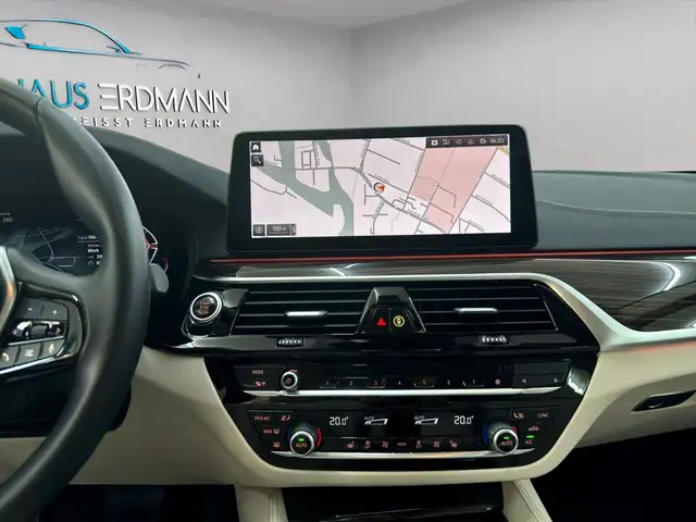 BMW 5 Series view 15