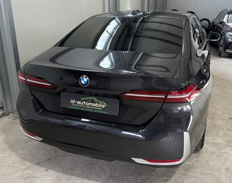 BMW 520 i Limousine, Head-UP, Bowers&Wilkins, 1 Hand — photo 5
