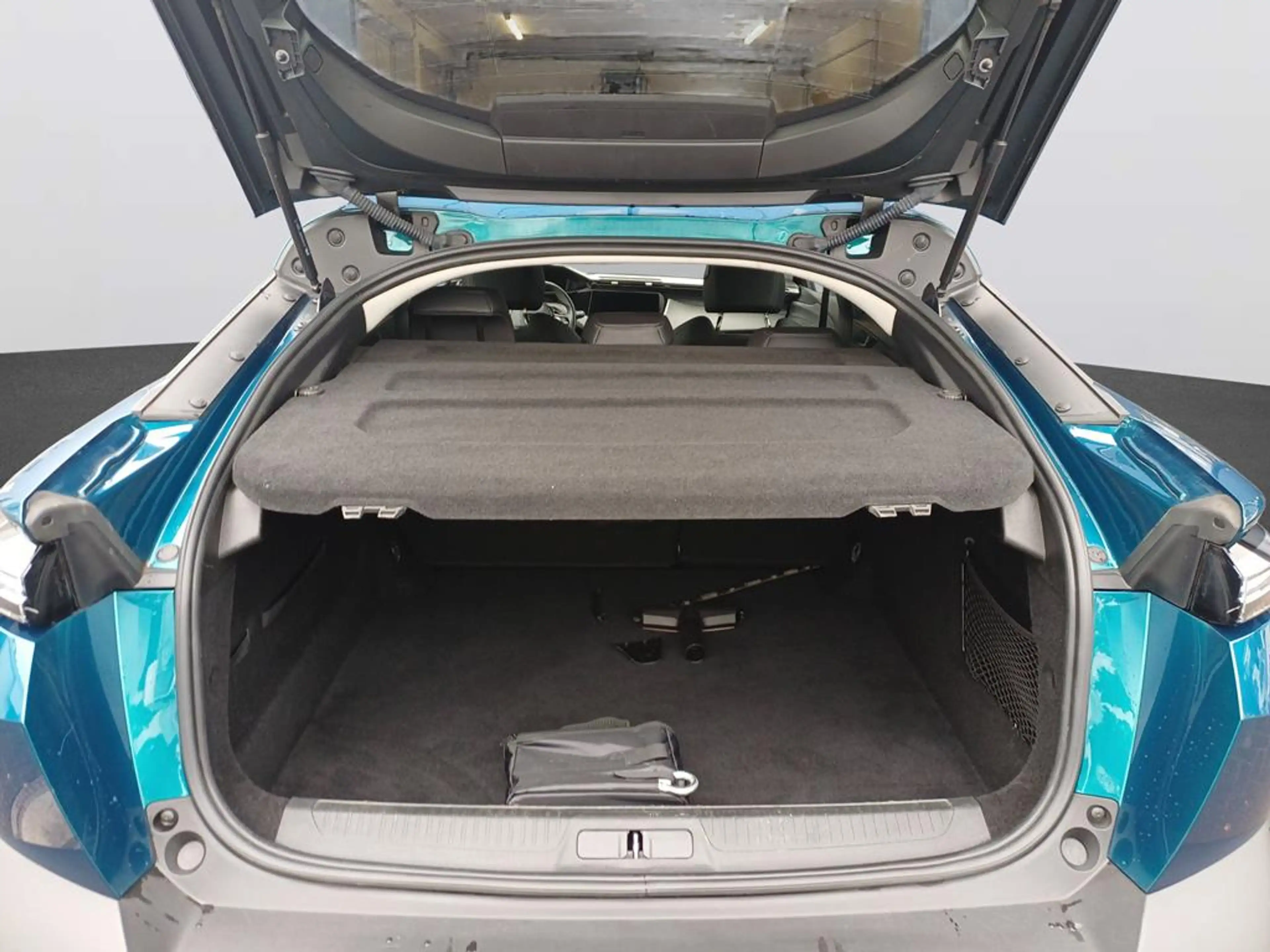 Peugeot 408 PureTech 130 Allure — photo 7