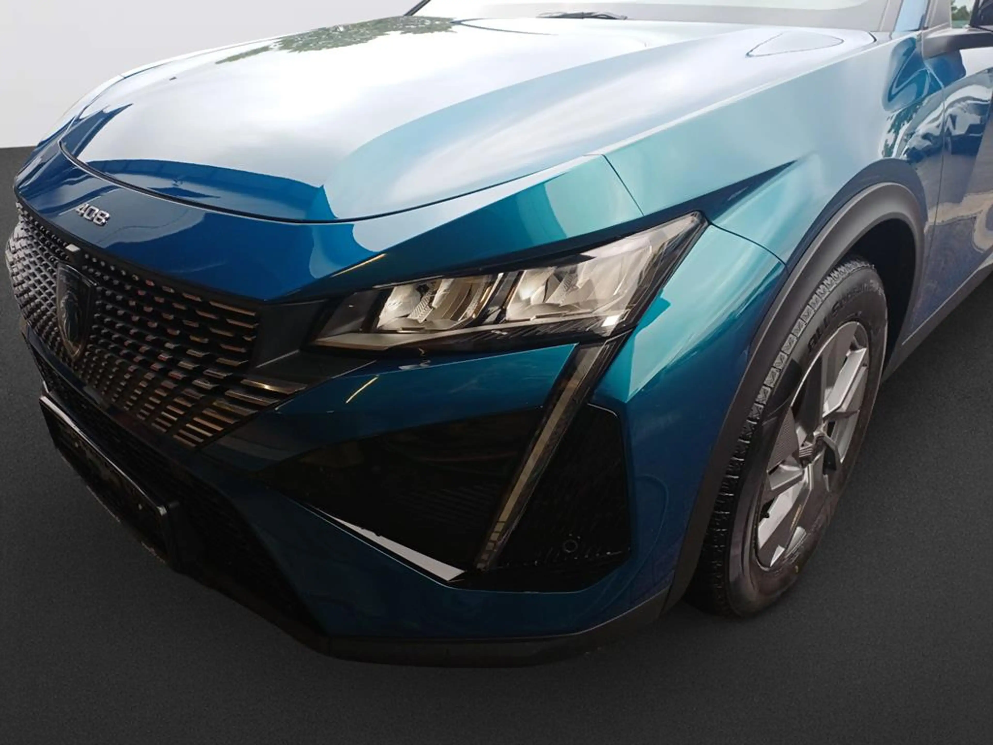 Peugeot 408 PureTech 130 Allure — photo 9