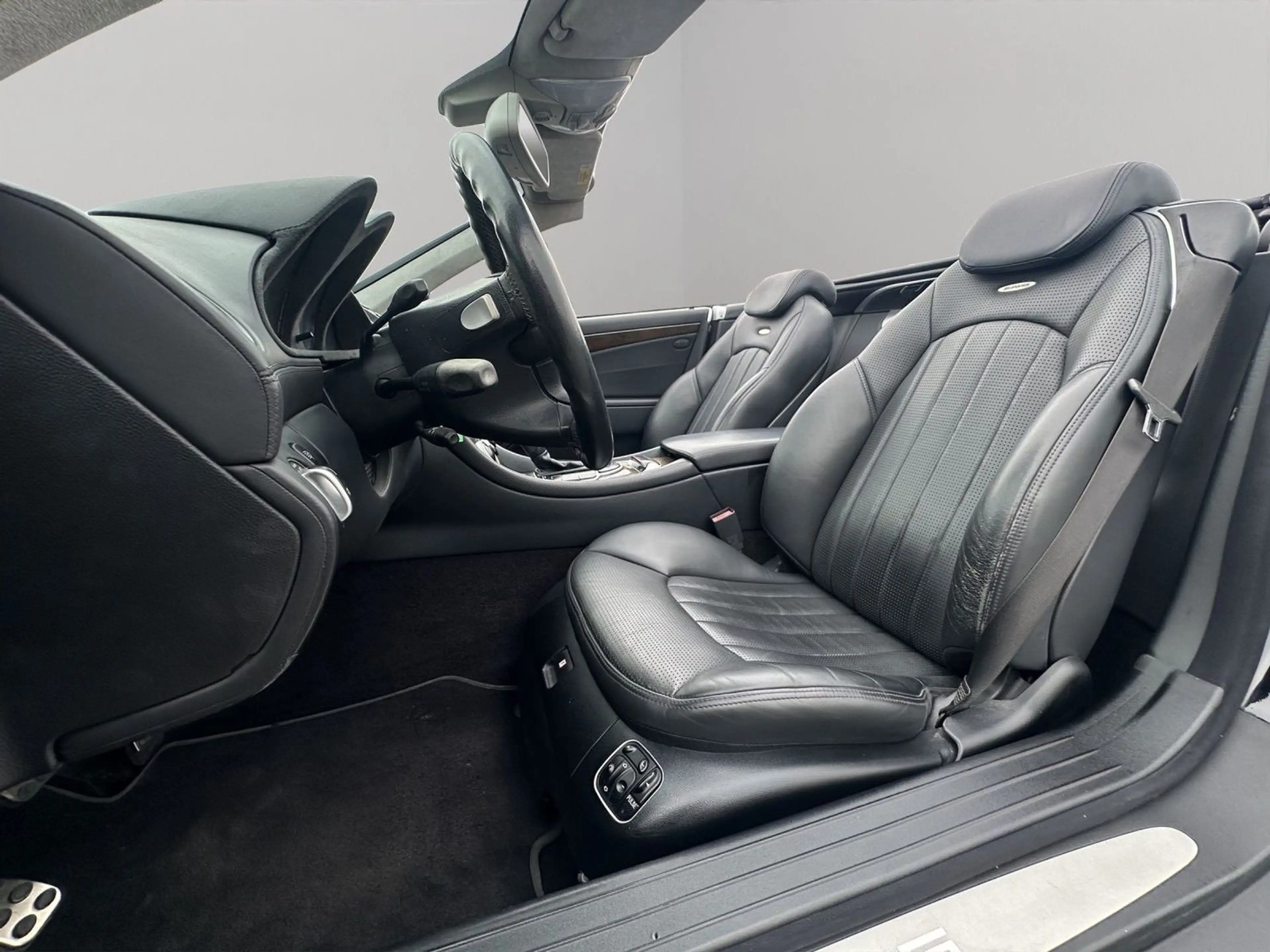 Mercedes-Benz SL 55 AMG 2.Hand  Deutsches Fahrzeug  Scheckheft — photo 11