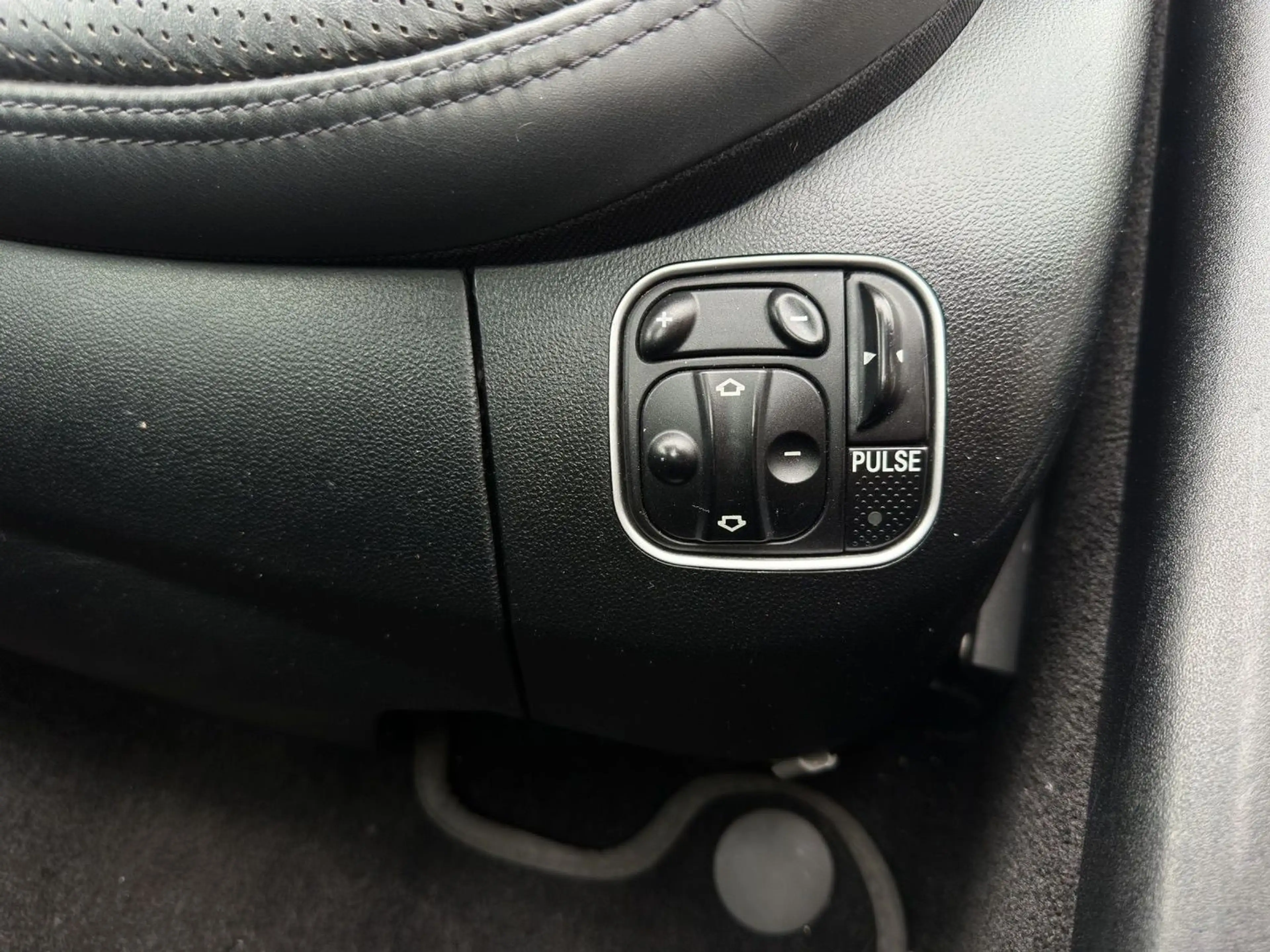 Mercedes-Benz SL 55 AMG 2.Hand  Deutsches Fahrzeug  Scheckheft — photo 15