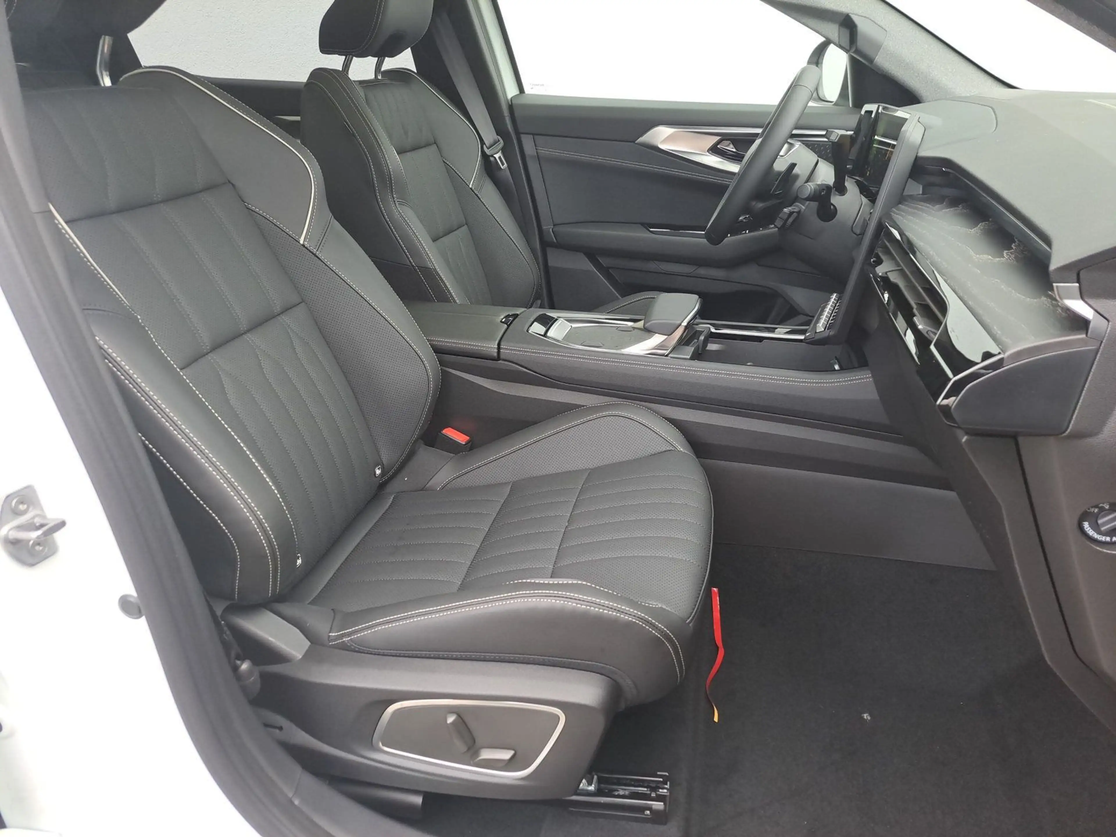 Renault Espace VI 1.2 E-TECH Hybrid 200 Iconic — photo 13