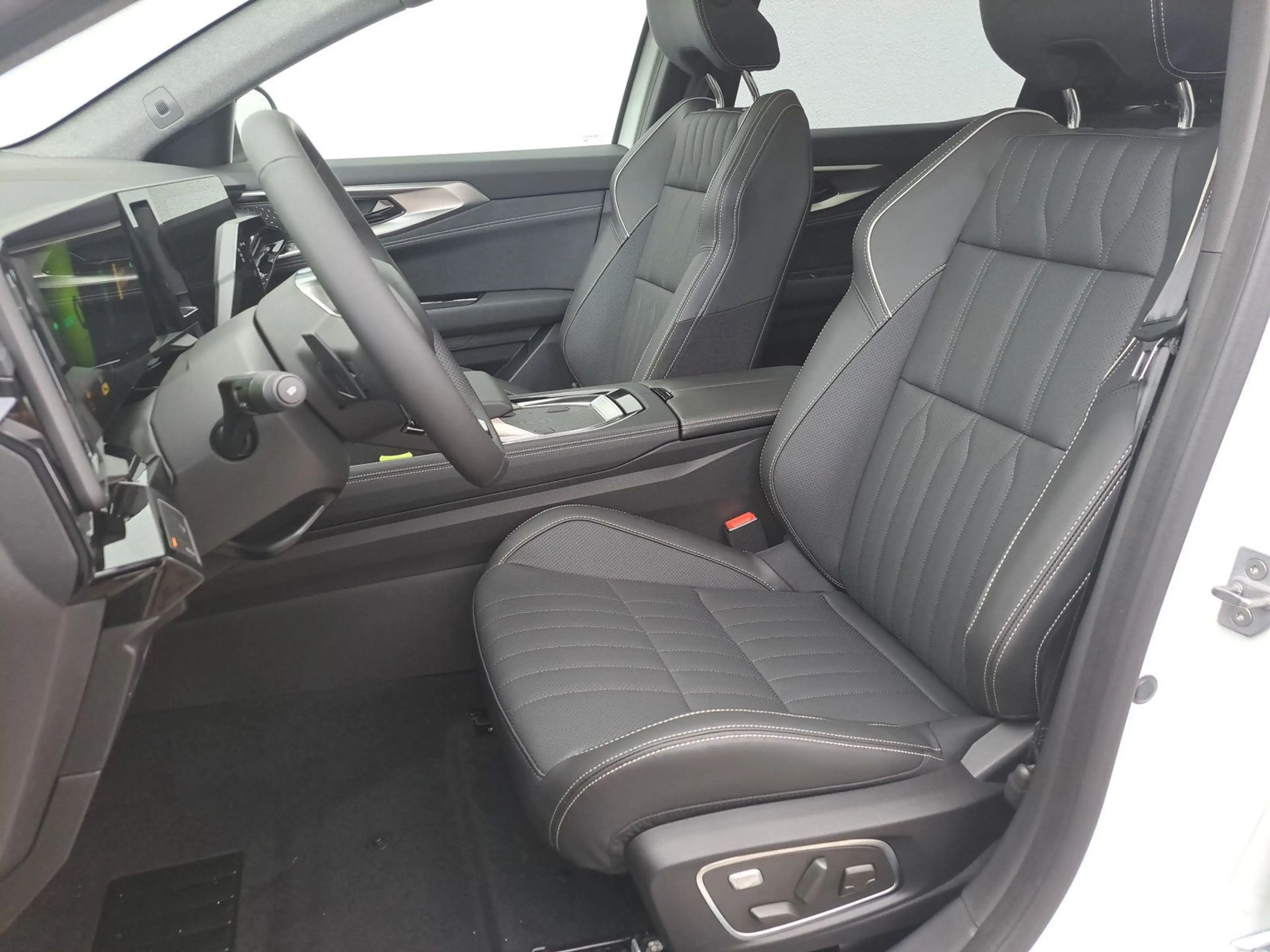 Renault Espace VI 1.2 E-TECH Hybrid 200 Iconic — photo 9